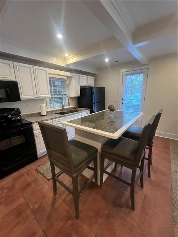 Photo - 554 E Main Rd