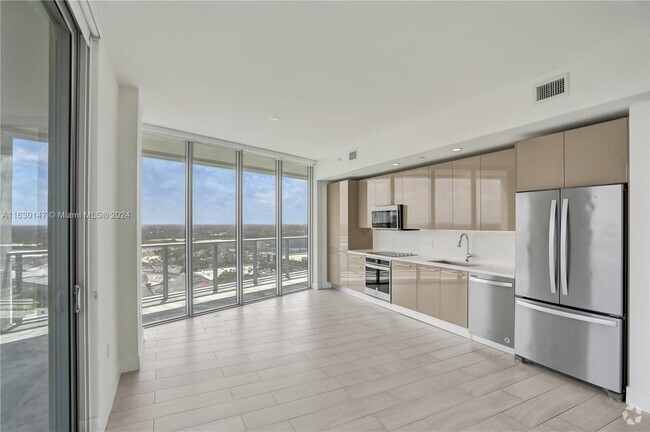 Building Photo - 2000 Metropica Wy Unit 2110 Rental