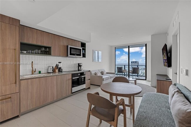 Photo - 601 NE 1st Ave Unit 4204