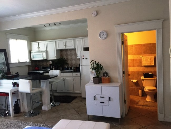 Photo - 4007 Prytania St