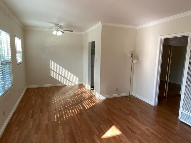 LIVING ROOM TO DINING ROOM