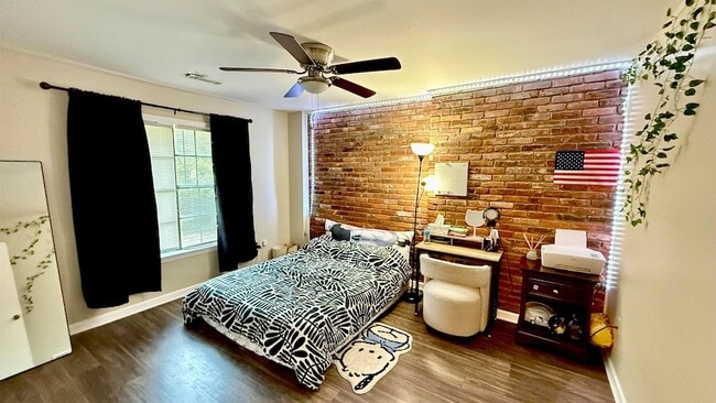 Photo - 379 Dove Valley Rd