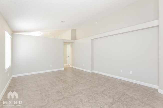 Photo - 2241 Goldhill Way