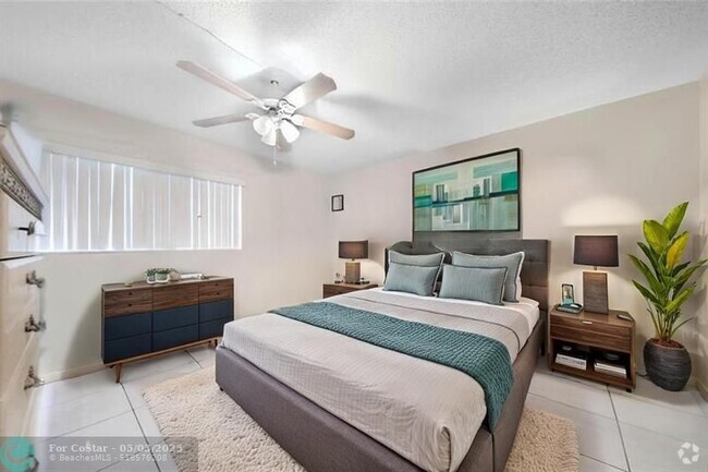 Building Photo - 4360 Riverside Dr Unit 3 Rental