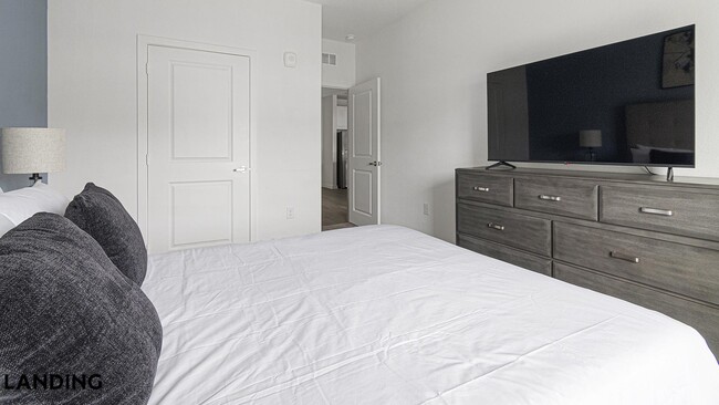 Photo - 12525 Tibbets Ln Unit 3104