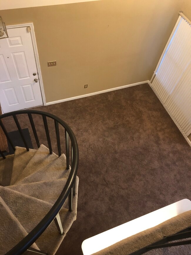 Living Room - 15732 Easthaven Ct Unit 00