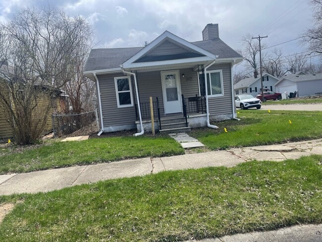 Photo - 1129 Huron St