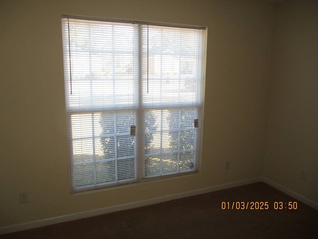 Photo - 207 Glade Ln