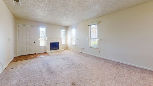 Photo - 1027 W Dakota Ave