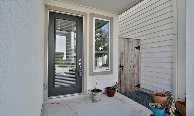 Photo - 126 Knightsbridge Park Ln