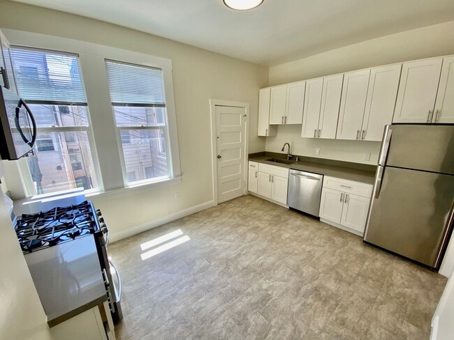 Photo - 1081 Natoma St