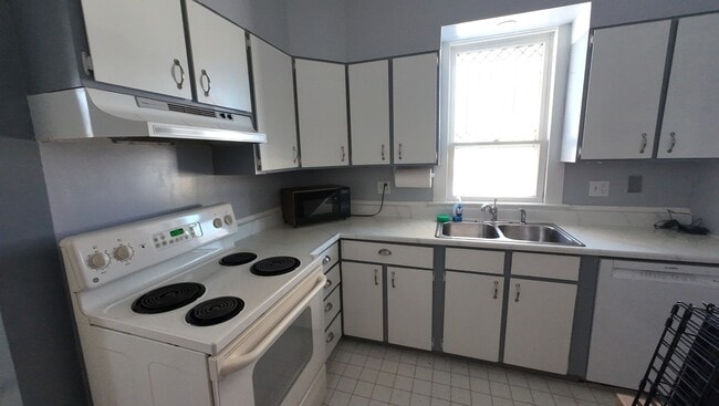 Photo - 216 9th Ave N