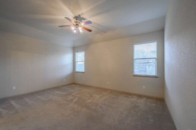 Charming home in Pearland! - Charming home in Pearland!