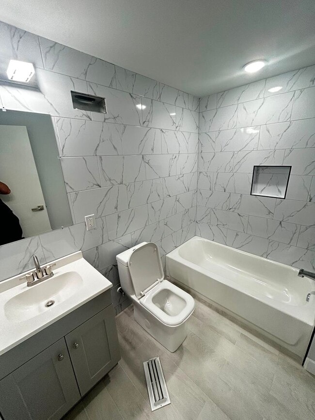 4217 Mantua Ave Unit 2