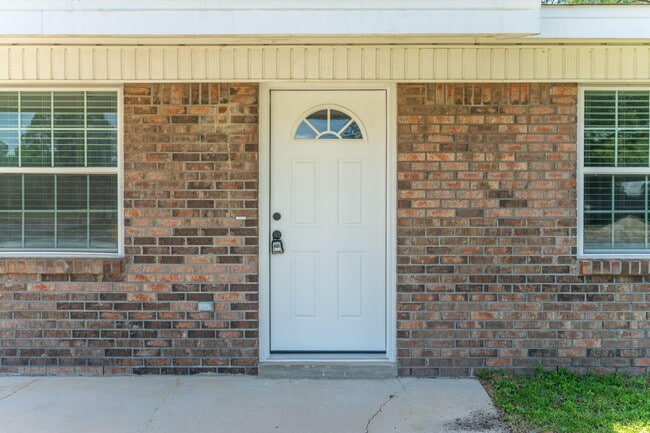 Photo - 1416 Palm Blvd S