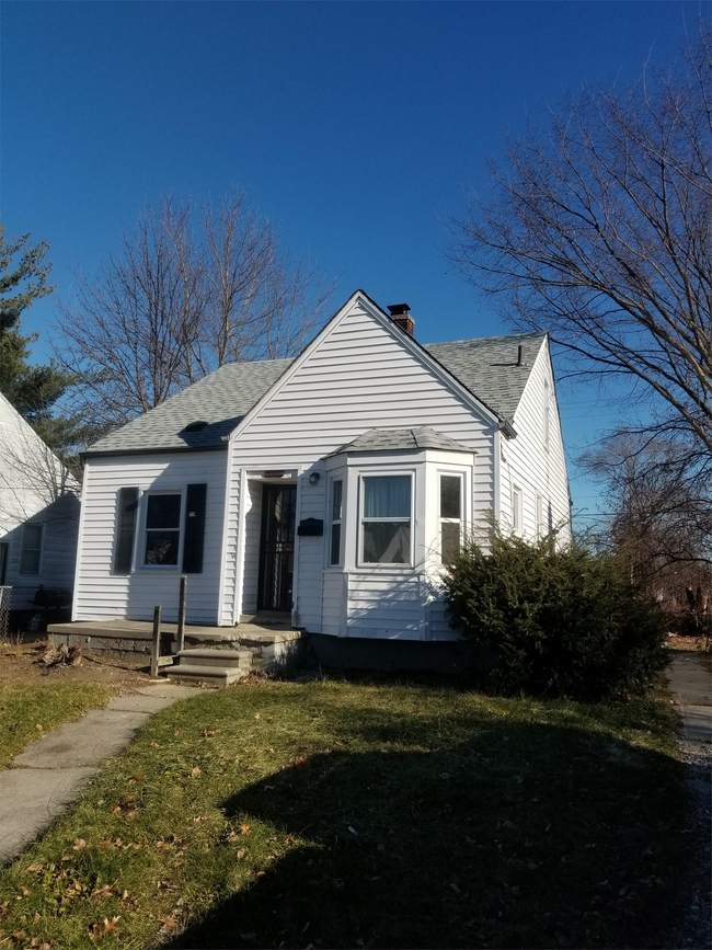 Photo - 5280 Farmbrook St Casa