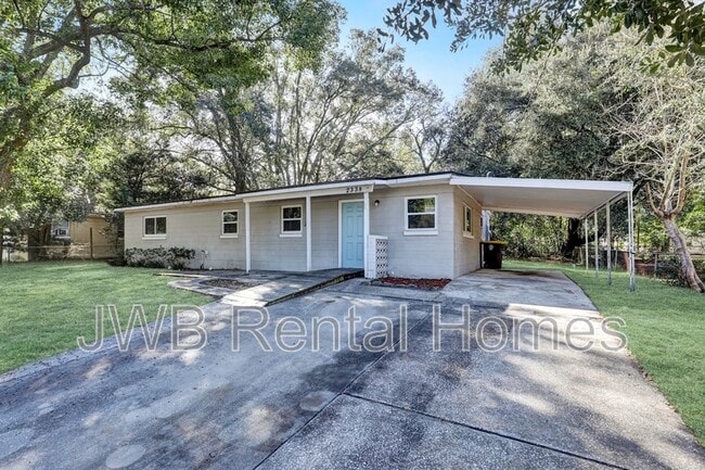 Building Photo - 2338 Looking Glass Ln