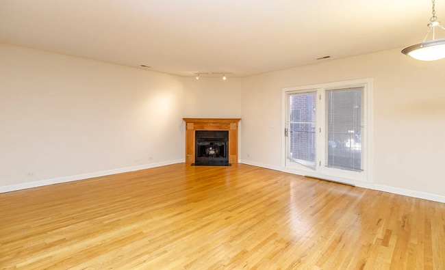Photo - 3347 N Clark St Unidad 3