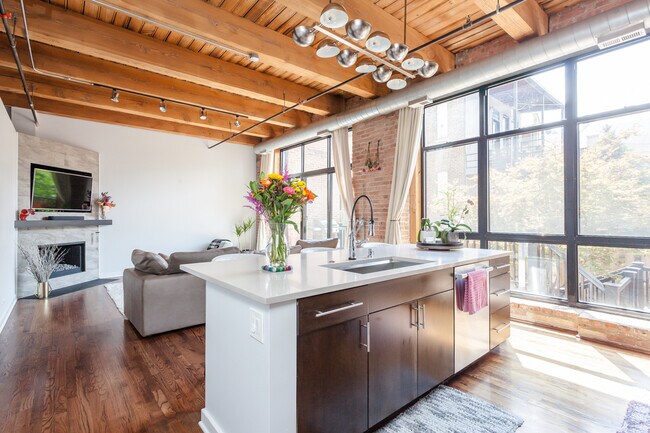 Photo - 1750 N Wolcott Ave Unit 108