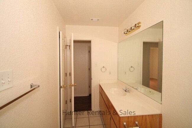 Photo - 4301 Thunder Creek Dr