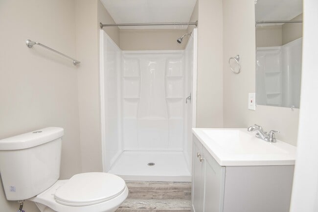 Photo - 912 Hotel Ave