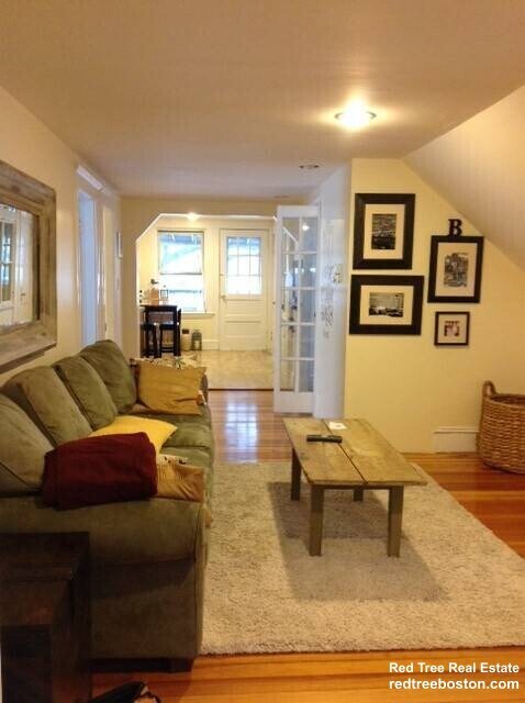 99 Manthorne Rd Unit 3