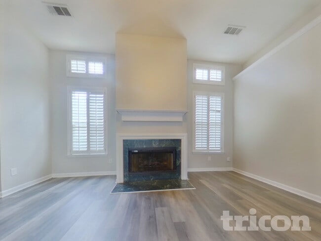 Photo - 3614 Silver Springs Way SW