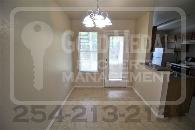 Photo - 1619 Inca Dr