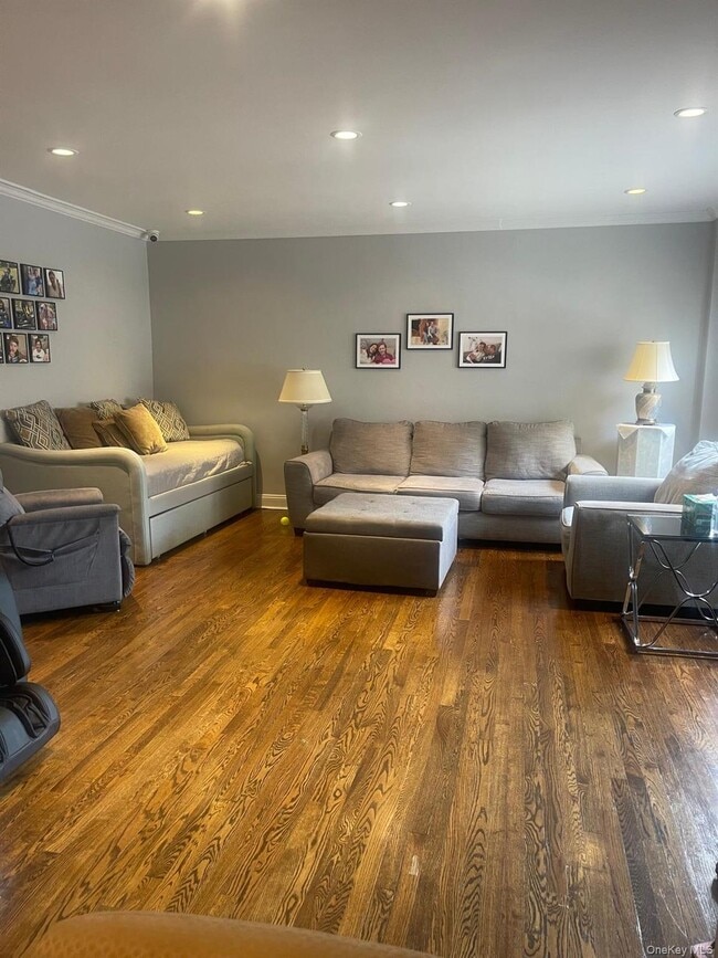 Photo - 292-300 Cedarhurst Ave