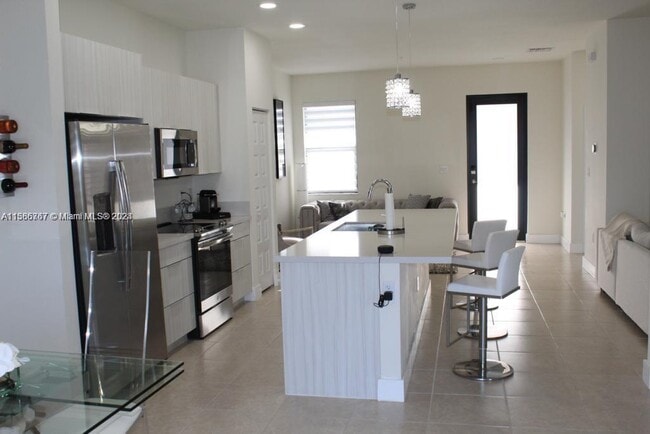 Photo - 8015 NW 104th Ave Unidad 23