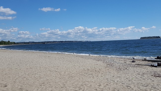 Private Beach Access - Milford Beach Apartments