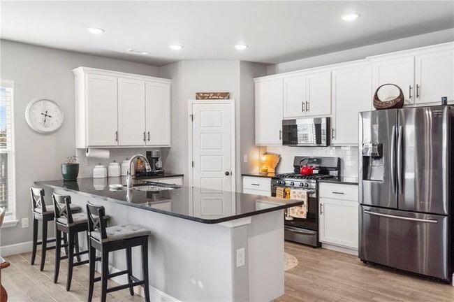 Photo - 102 Manfield Ave