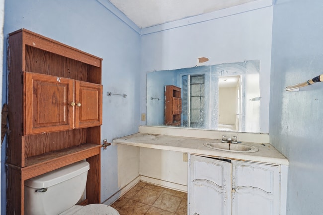 Photo - 615 Macon St