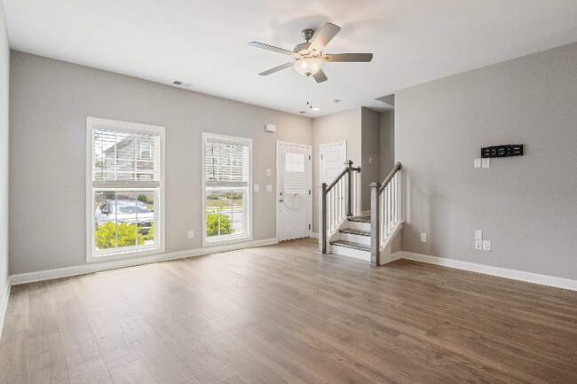 Photo - 2565 Napa Vly Wy