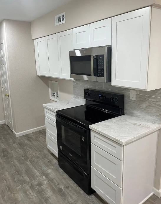 Photo - 3954 Cambridge Dr House