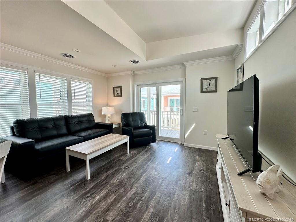 Photo - 2506 Heron Way