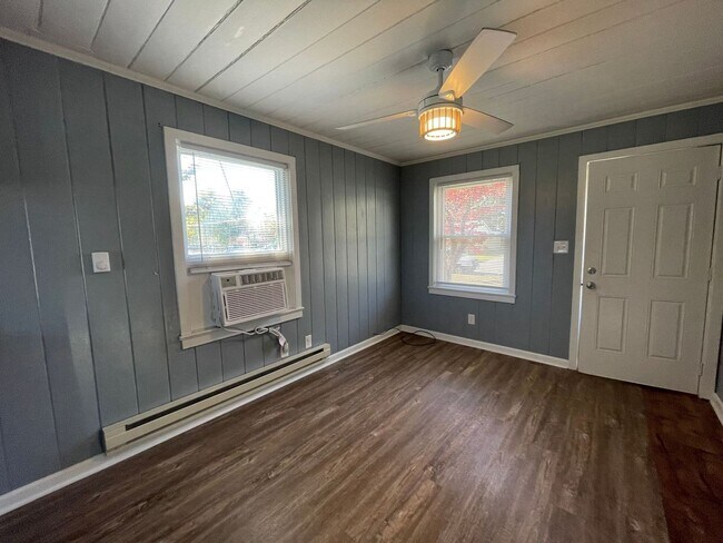 Photo - 218 Richlands Ave Unit 2