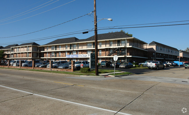 Building Photo - The Leonne Apartments