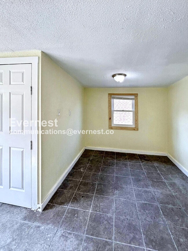 Photo - 3391 W 117th St Unidad 3