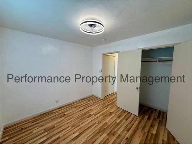 Photo - 720 Woodrow Ave Unit B