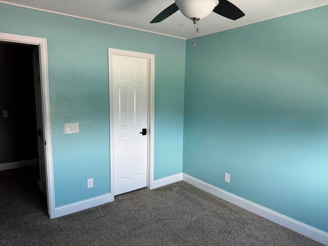 2271 Woodpark Dr Unit House