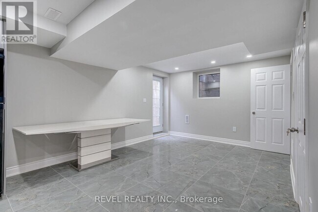 Photo - 1238 Playter Pl