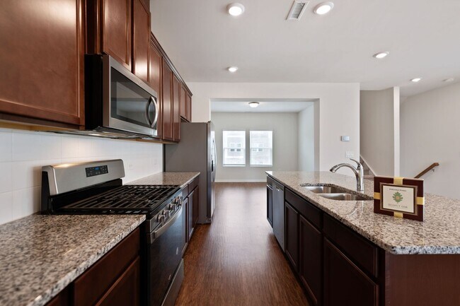 Photo - 4 Bed, 3.5 Ba in W.Cary - Pet Friendly!