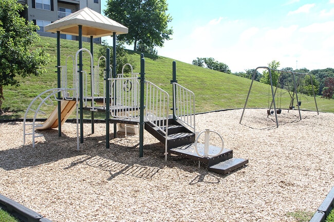 Photo - Lakewood Apartments