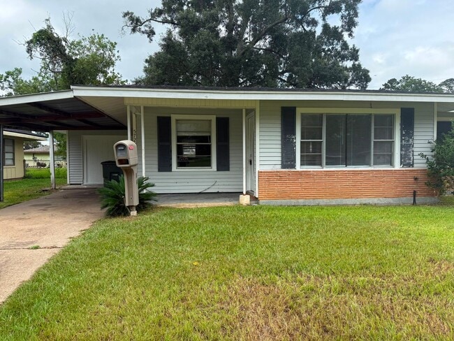 Building Photo - 5720 Shivers Dr