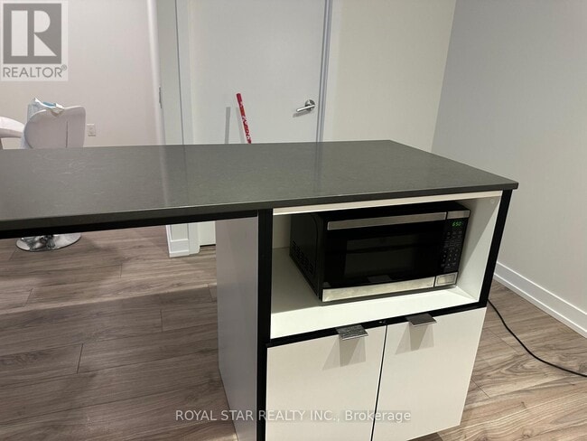 Photo - 4065 Confederation Pkwy Unit 316