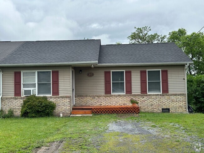 Building Photo - 205 Muse Dr Rental