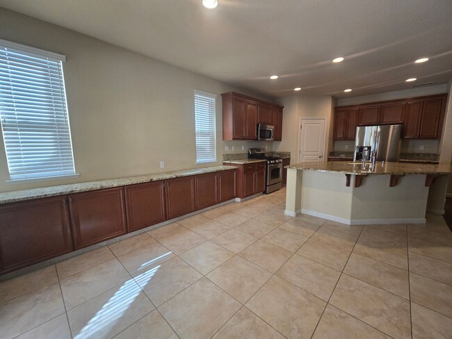 Photo - 339 Applegate Dr