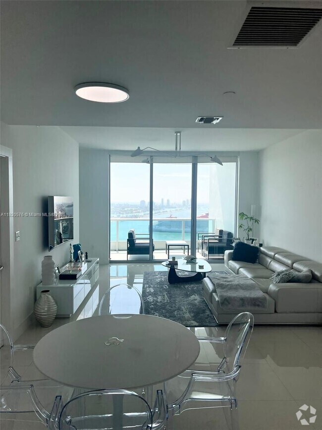 Building Photo - 900 Biscayne Blvd Unit 3309 Rental