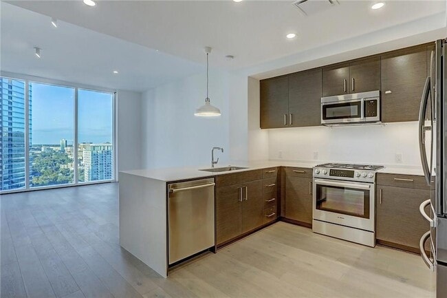 Photo - 301 West Ave Unidad 2502 Rental